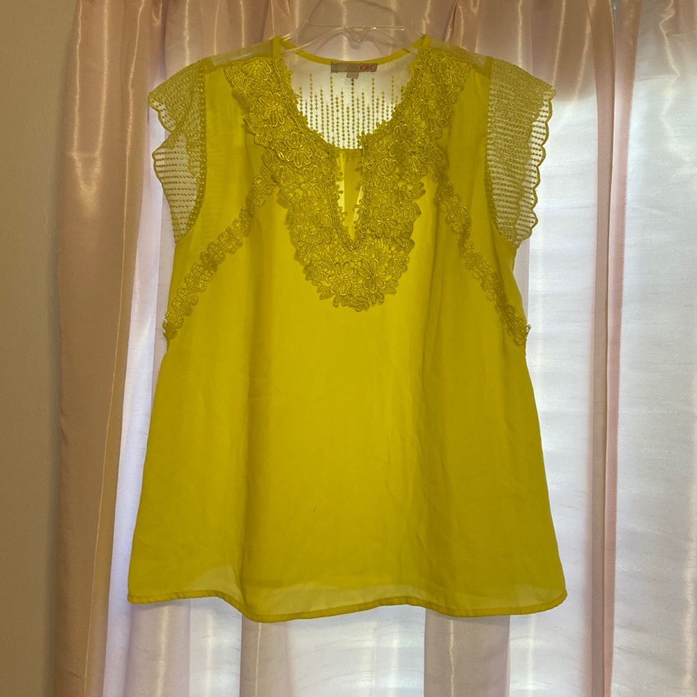 Neon yellow top size S